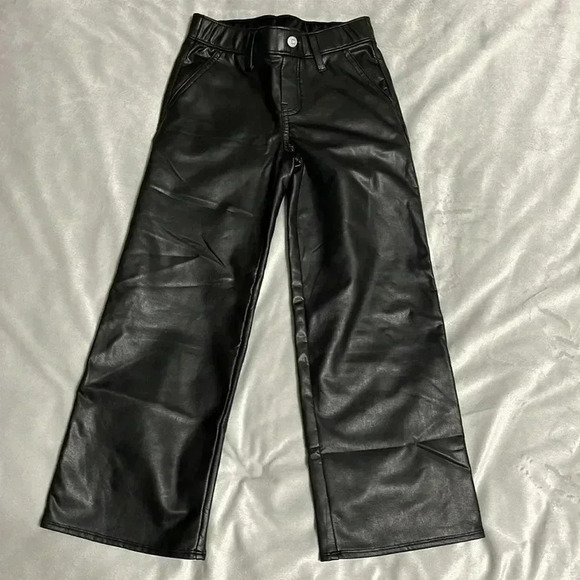 🎄 Faux Leather Pants - Picture 2 of 6